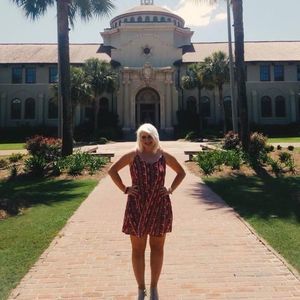 Meet your Posher, Rachel